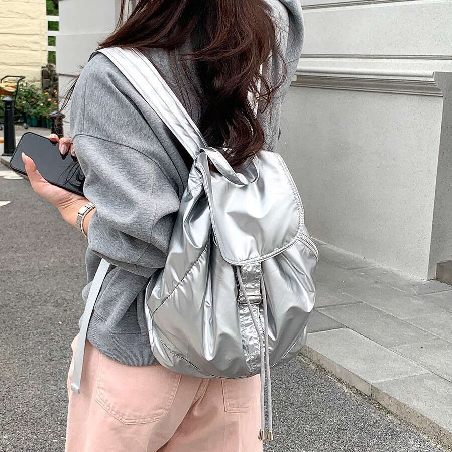 New Silver Girls, Large Capacity, High-End Feel, School Bag For Female Students, Commuting Lightweight Casual Backpack B5