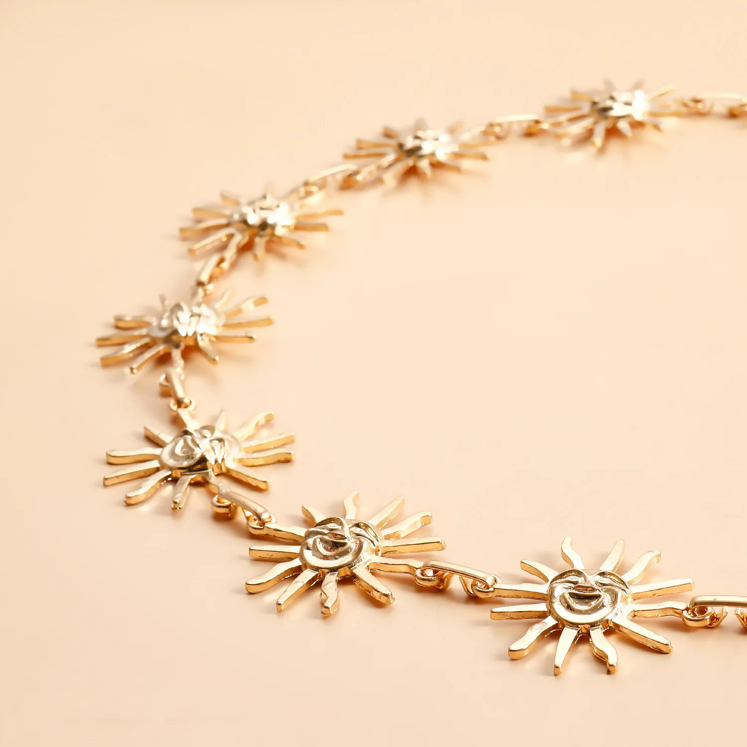 INS Miniature Metal Smiley Sun Waist Body Chain Versatile Dress Waist Accessory 251023