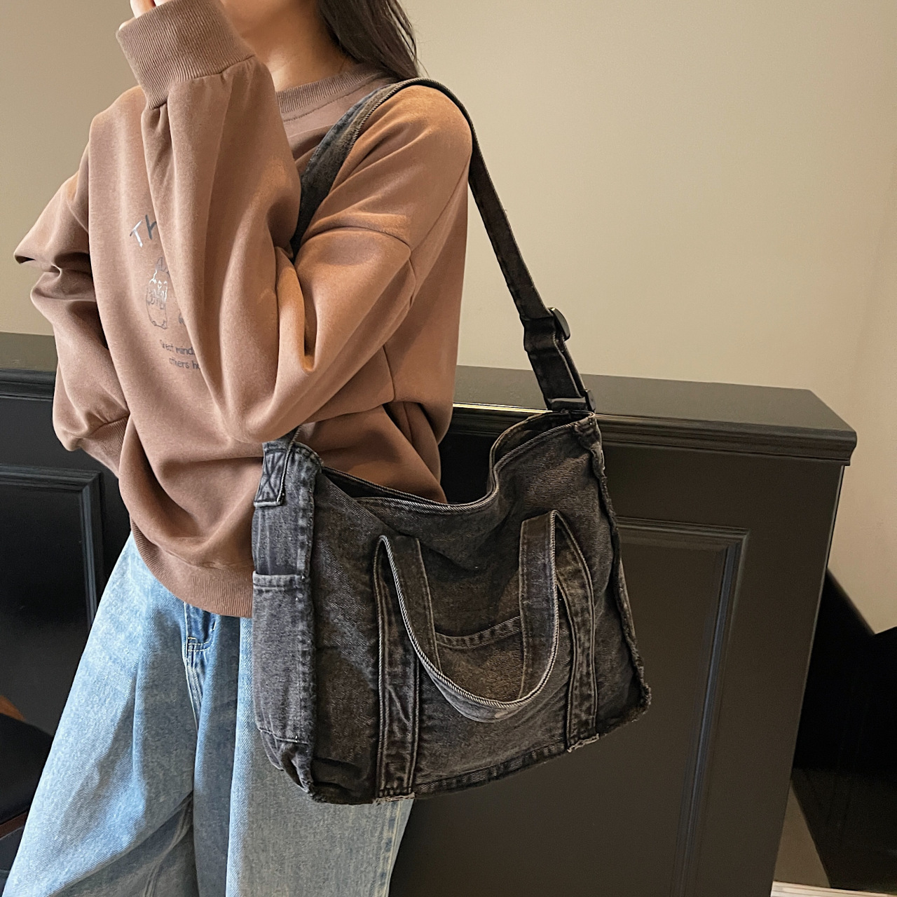 2025 Washed Denim Tote Large Capacity Shoulder Women Fashion Frayed Edge Handbag Crossbody Bag