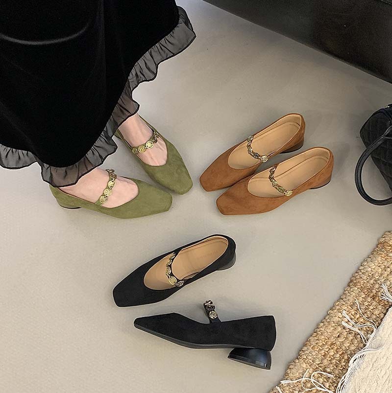 French Style Square Toe One-Strap Mary Jane for Women 2025 Spring and Autumn Shallow Low Heel Gold Coin Decoration Women's Single Shoes ddmythur