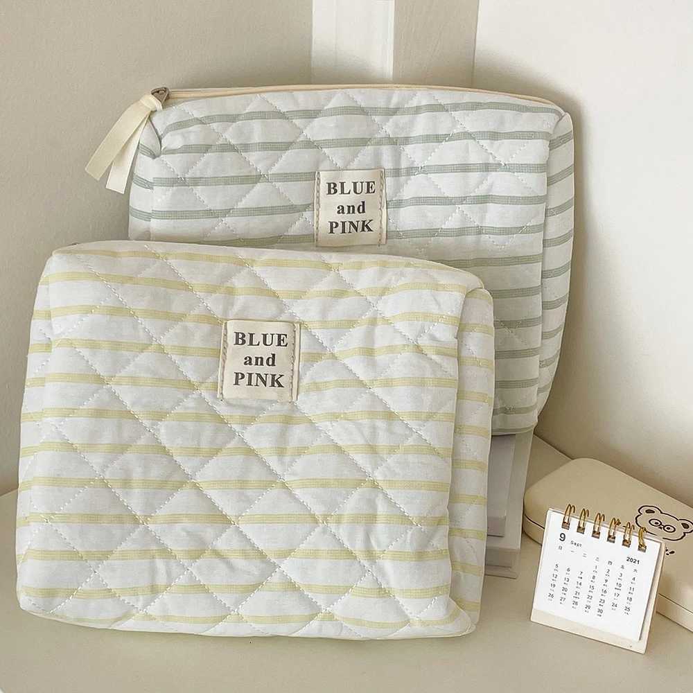 New Women Makeup Quilted Bag Ladies Tote Travel Organizer Cosmetic Storage Pouch Handbag Portable Simple Female Toiletry BagT251024