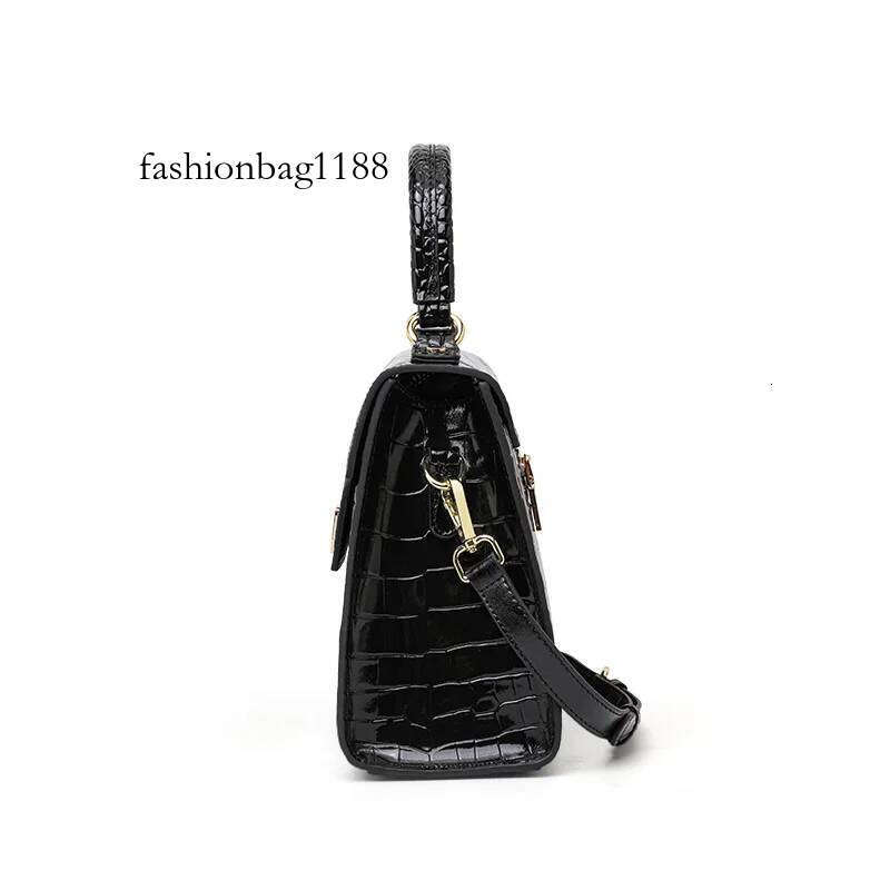 New Lacquer Skin Crocodile Pattern Women's Handbag Top Layer Cowhide Styled High Grade Single Shoulder Crossbody Bag