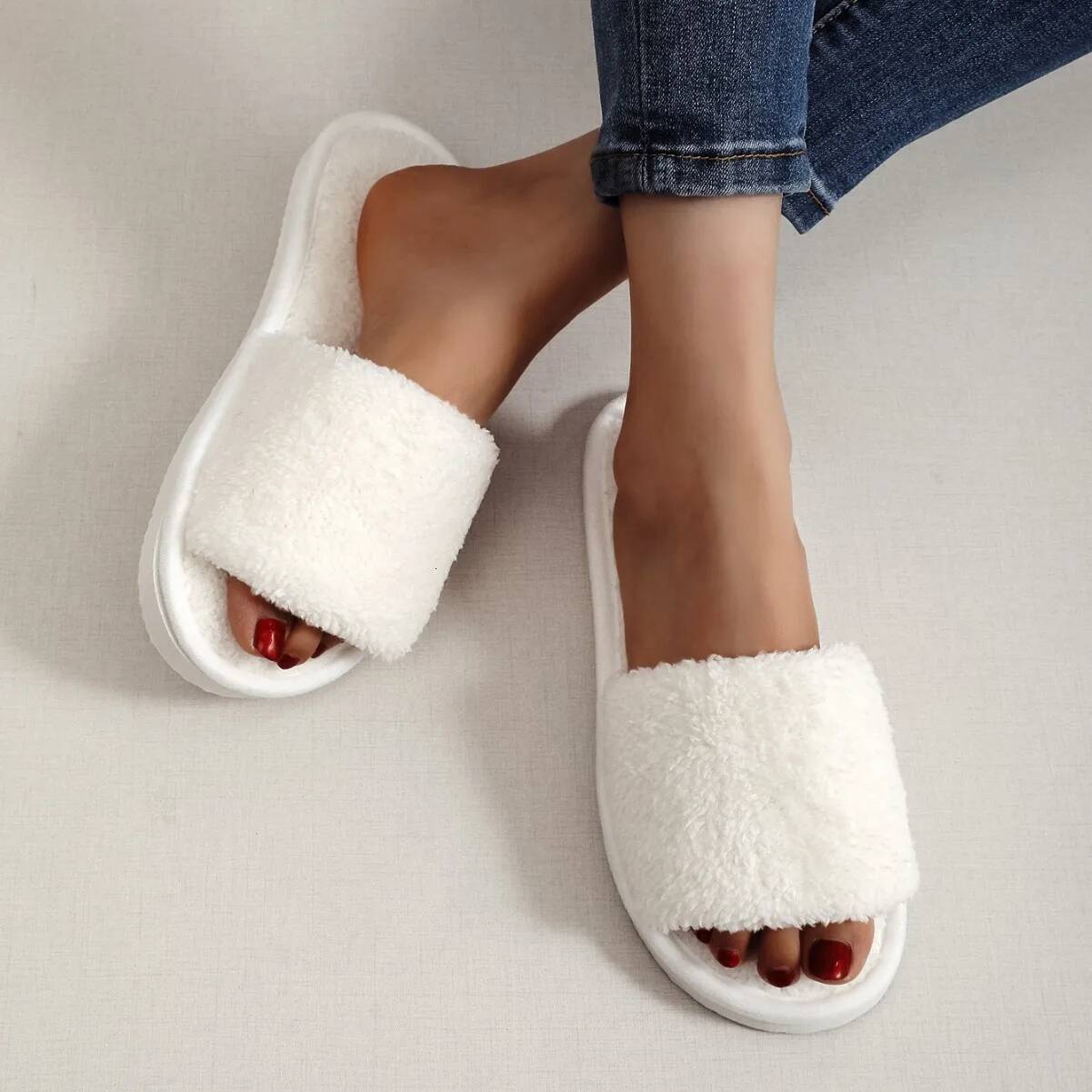 Four Seasons New Women's Home Slippers Slides Sandals Shoes White Fur Warm Plush Comfortable Lightweight Flat ddmythur