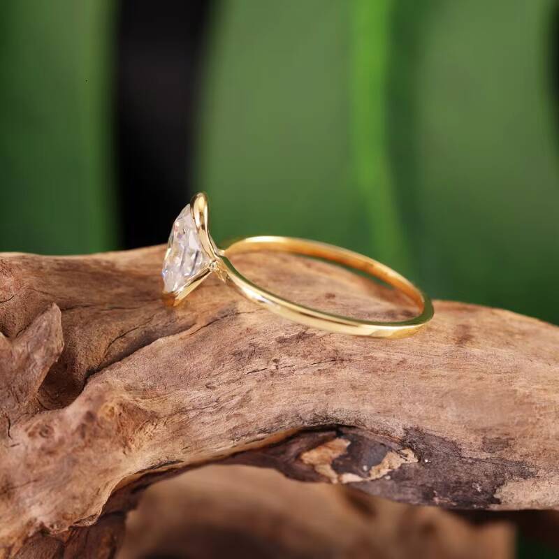 Custom DEF VVS Oval Shape Half Bezel Setting Moissanite Ring Silver 10K 14K 18K Gold Engagement Ring Mossanite Jewelry