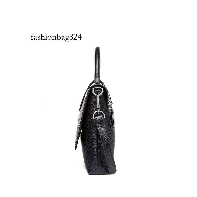 Hot Seller Genuine Leather Woman Crossbody Cow leather purse Hand bags for Female 2025 Designer Bag LT269