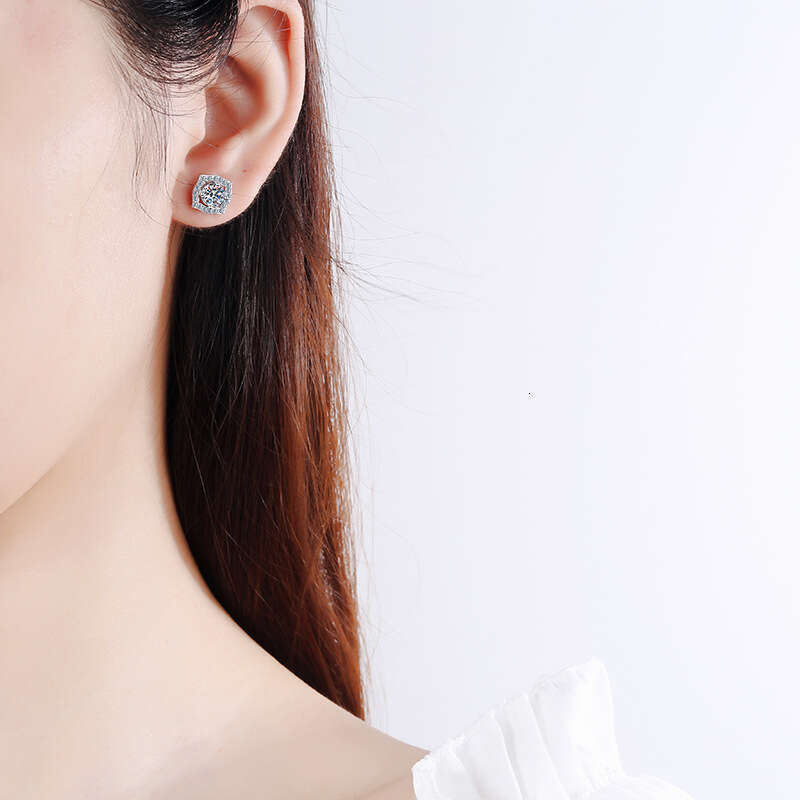 DHCollections-- Korean Version S Plated PT950 Gold Geometric Moissanite Earrings for Women Sier Ear Jewelry