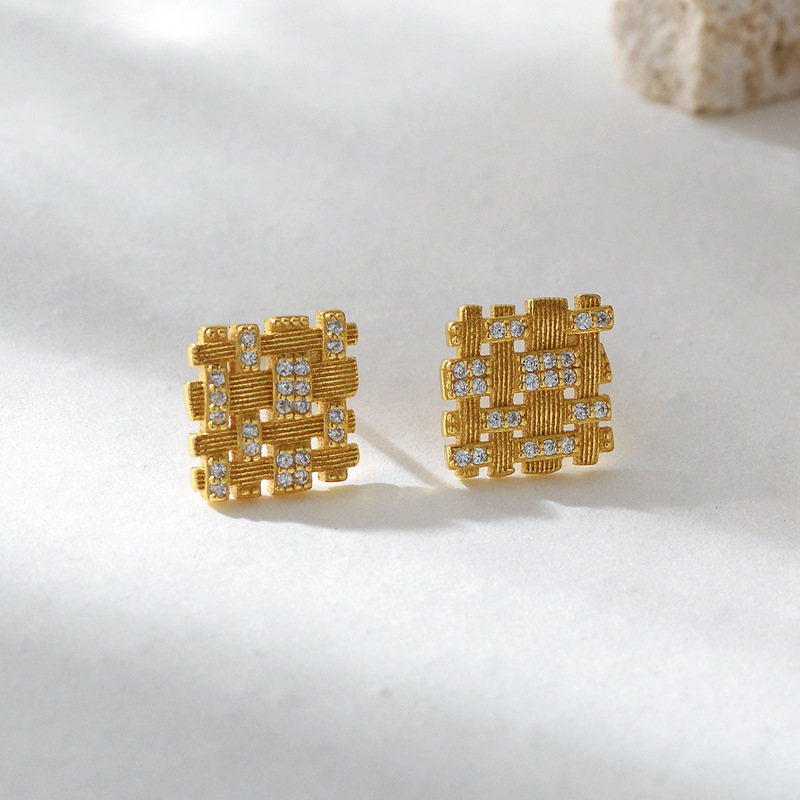 Gold earrings Elegant and minimalist earrings with diamond shaped square weaving and advanced geometric Designer earrings for women free shipping