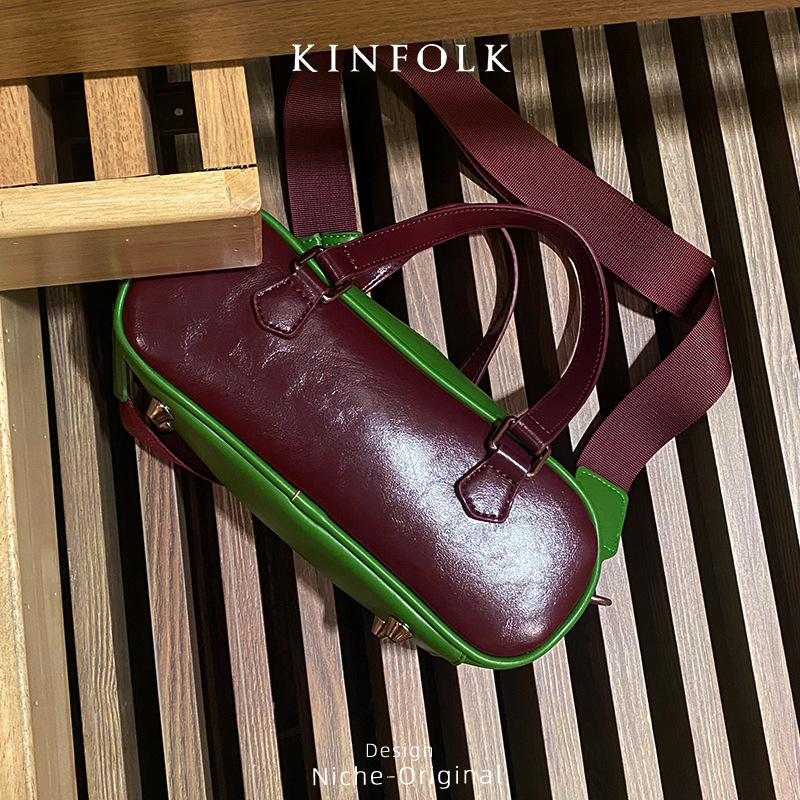 new Vintage Distressed Boston Saddle Bag with Contrast Color Blocking Wide Shoulder Strap Small Square Bag Single Shoulder Crossbody Bag for Women