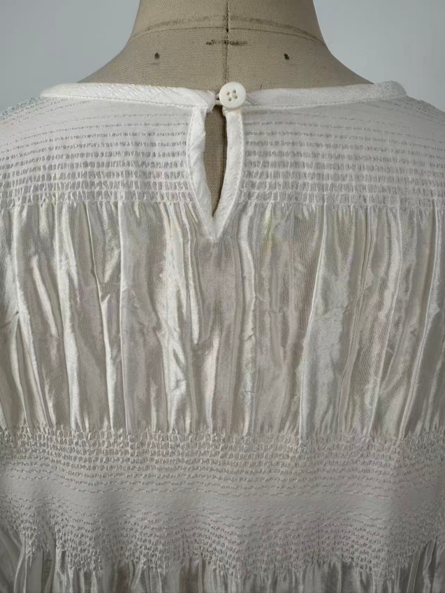 High-Quality Comfortable Premium Light Luxury Round-Neck Silk Blouse JYS1310