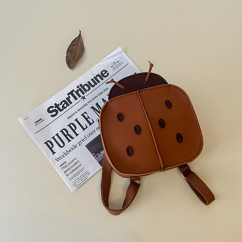 New hot selling Korean retro ladybug children's kindergarten designer concave backpack