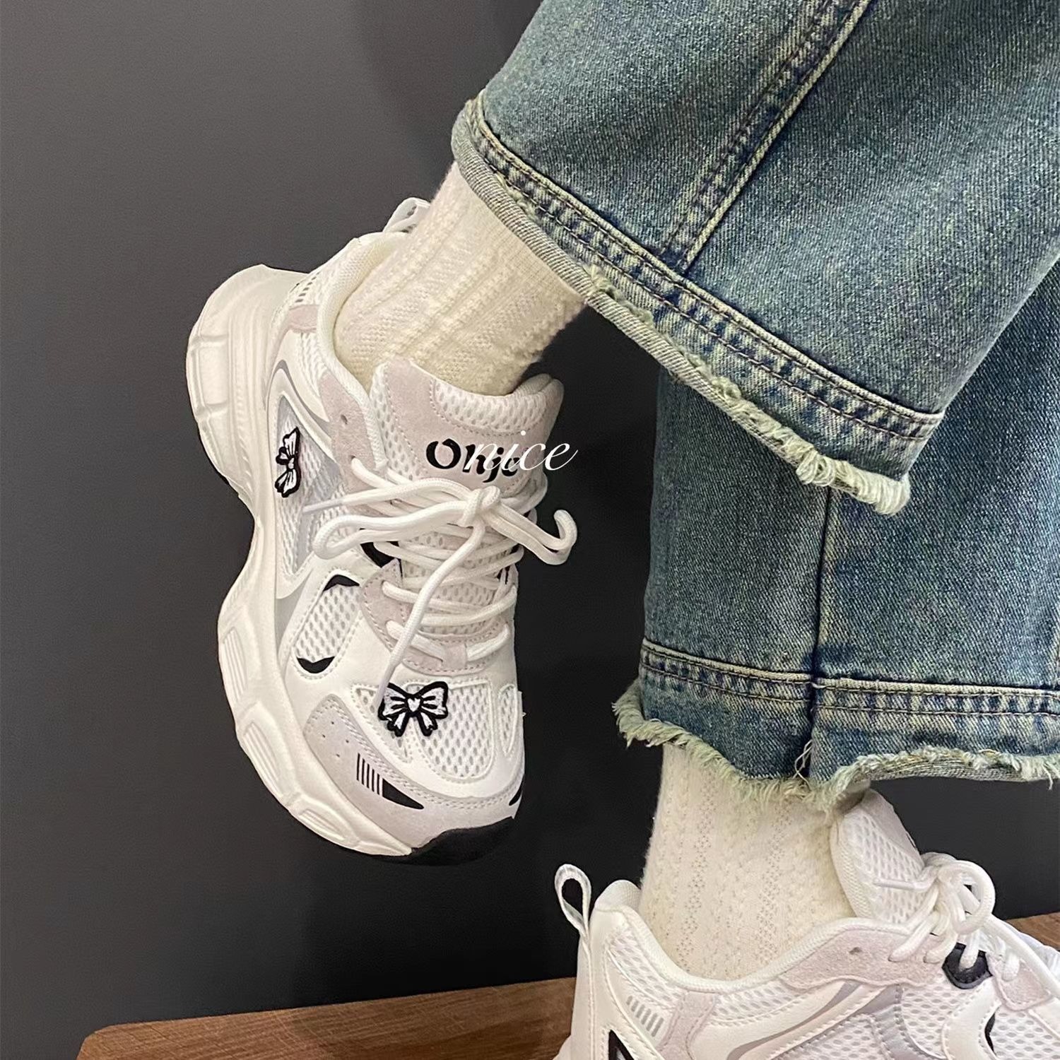 2024 New Summer Ins Fashion Versatile China-Chic Niche Design Thick Soled Dad Shoes Women Casual Sports Thicker Heeled Footwear Embracing Modern Asian