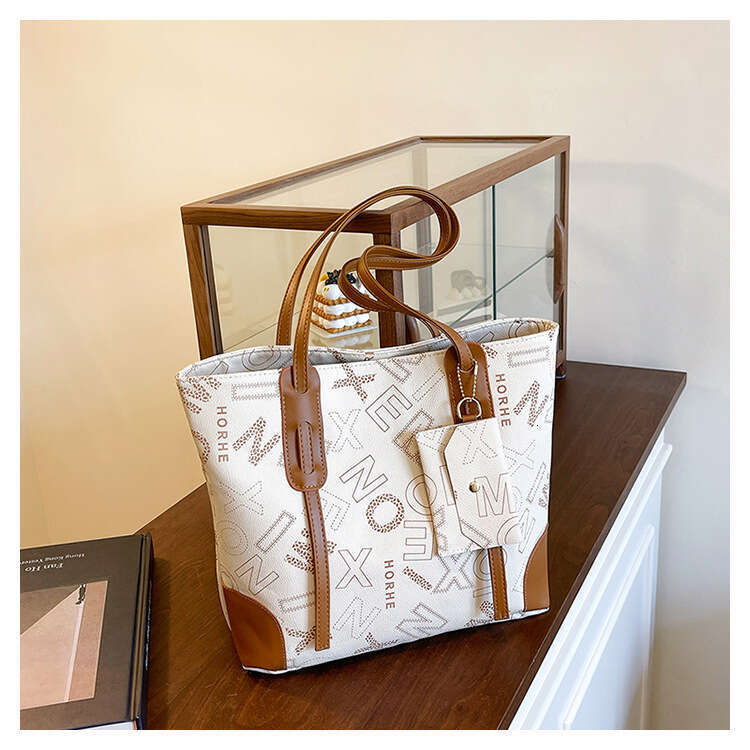2025 Autumn Winter New Letter Tote for Women Versatile Large Capacity Shoulder Fashion Handbag Underarm Bag