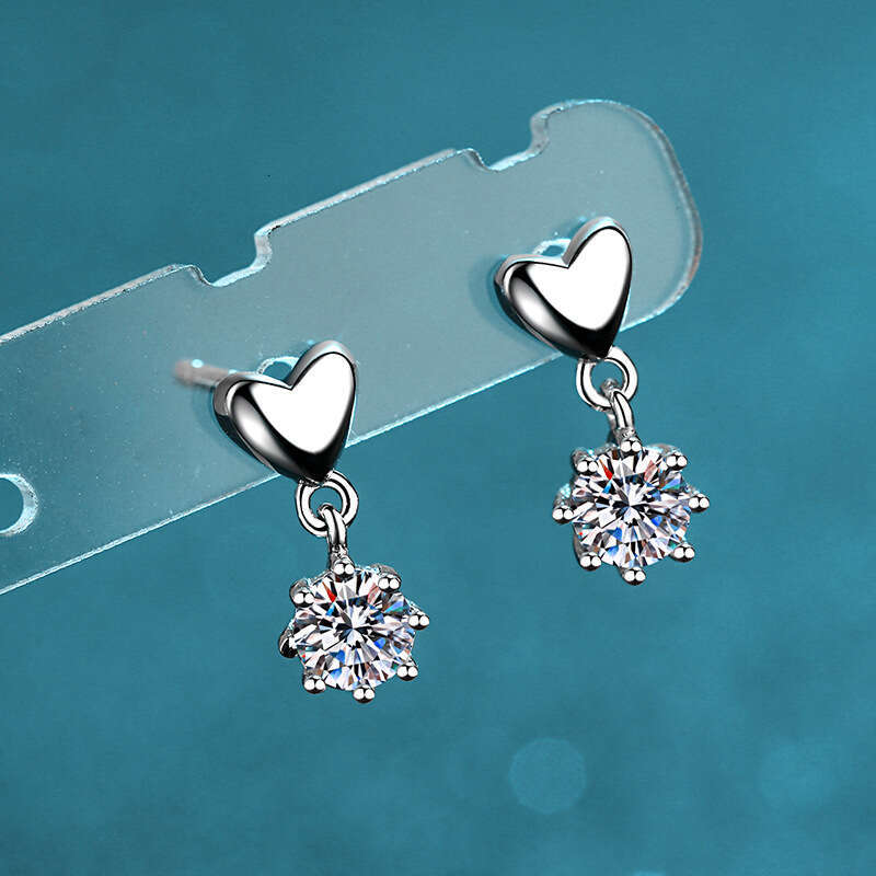 DHCollections-- Xindeyi Pure Sier for Women Moissanite Simple Heart-shaped Earrings Plated with PT950 Gold