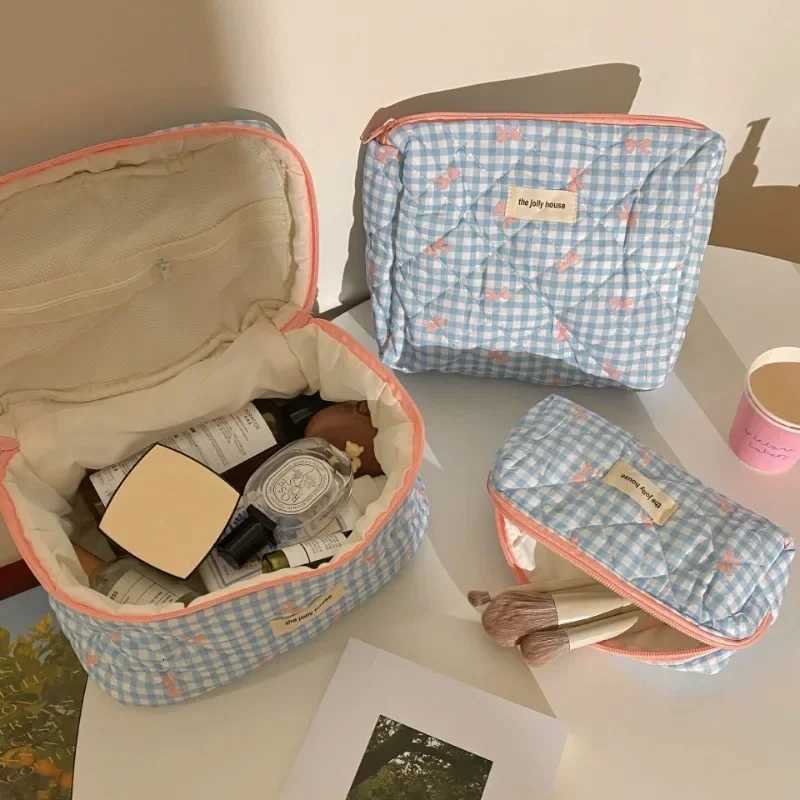 1PCS Women Makeup Zipper Bag Cartoon Bow Knot Bear Tote Large Capacity Quilting Pouch Washbag Female Brush Cosmetic Storage BagT251024