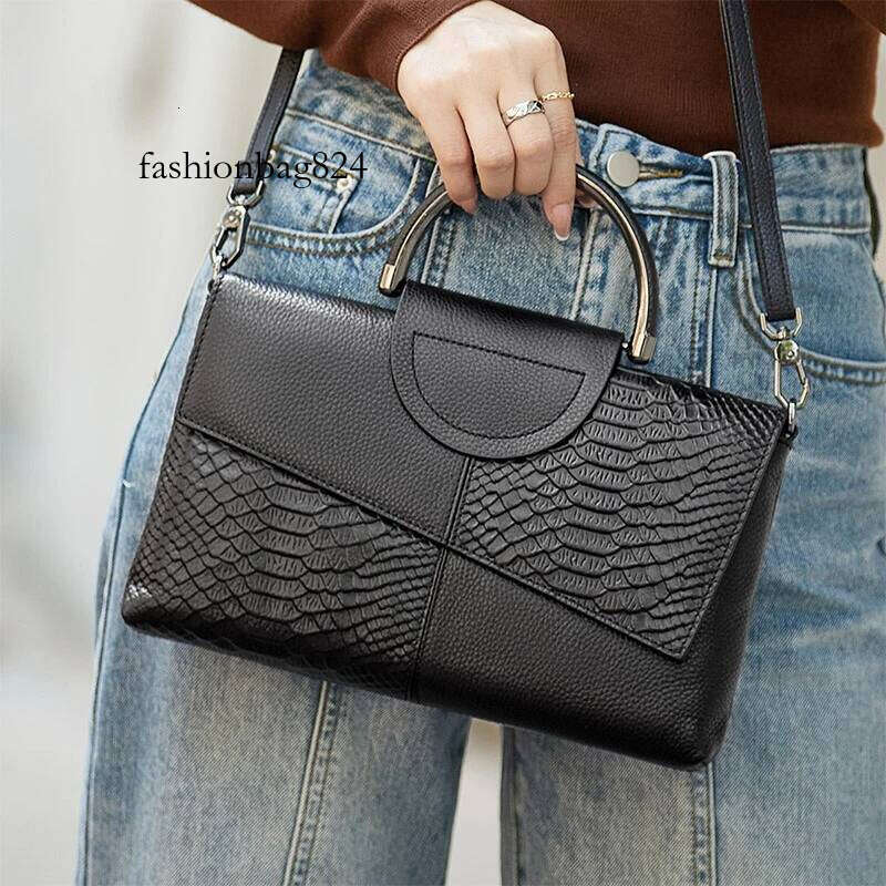Hot Seller Genuine Leather Woman Crossbody Cow leather purse Hand bags for Female 2025 Designer Bag LT269