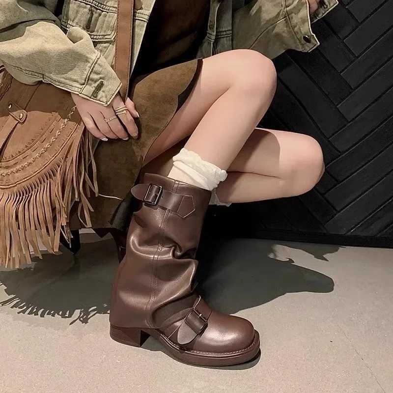 2023 AutumnWinter New RETRO FAshion Boots for Women Round Head Thick Heel Belt Middle Tube Folded Stacked Boots W251024