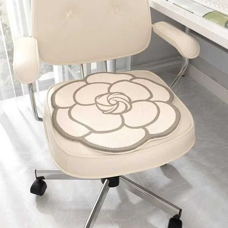 Light Luxury Highend Seat Cushion Chair Cushion Butt Cushion Winter Office Swivel Chair Cushion Flower Tatami Cushion W251024