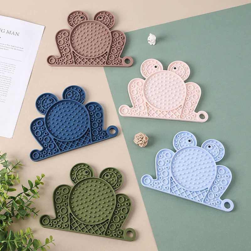 1 PcSlow Feeder Licking Mat for Dogs CatsSuction Base Silicone Pet Feeding Mat AntiAnxiety Lick Pad with Creative Patterns Y251023