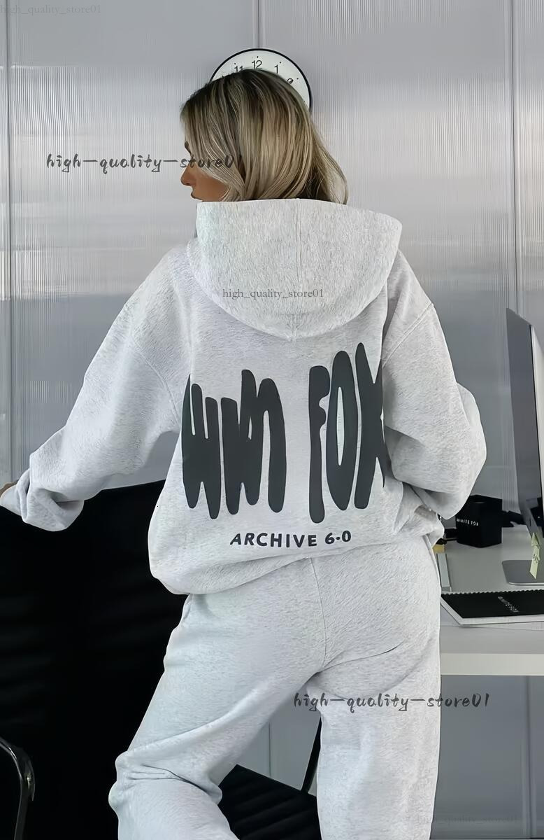 Designer Whitefoxtracksuit Womens Letter Print White Foxsweatshirt Set Autumn Winter High Quality Fashion Sports Sweatshirt Sweatpants Two Piece Set Women 26a