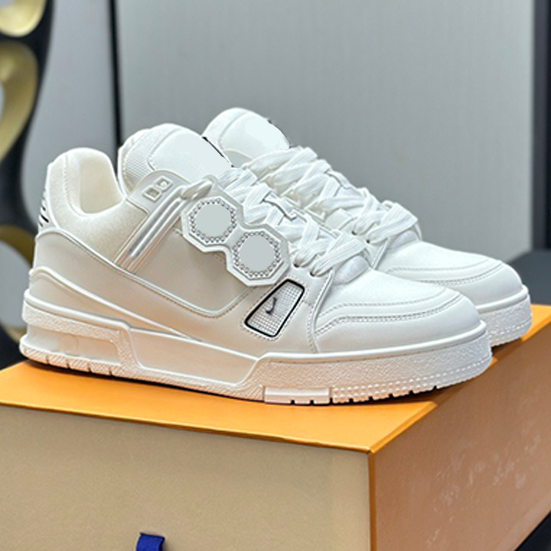 Excellent Designer Men Trainer Sneakers Board shoes Smooth Calf Leather design top made upper Breathable White Outdoor Casual Shoes Men Skate leather Sneakers