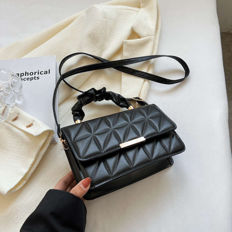 Women's Simple Textured Quilted Stitching Pleated Handbag 2023 Spring Summer New Fashionable Single Shoulder Crossbody Bag Trendy
