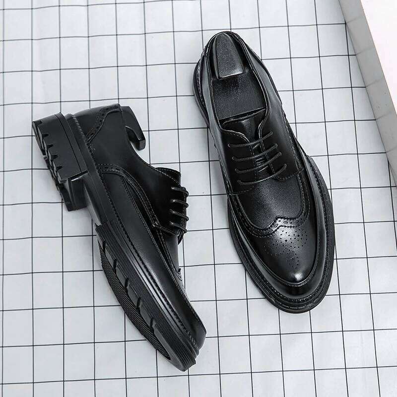New leather for young men British Brock formal business increase casual black wedding groom lace-up men's shoes