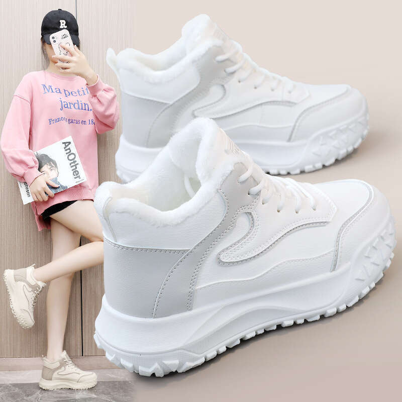 Korean Style Shoes Sneakers Trainers Casual Shoes Winter New Trendy Fleece-Lined Student Sneakers Height-Increasing Cotton Winter Runner