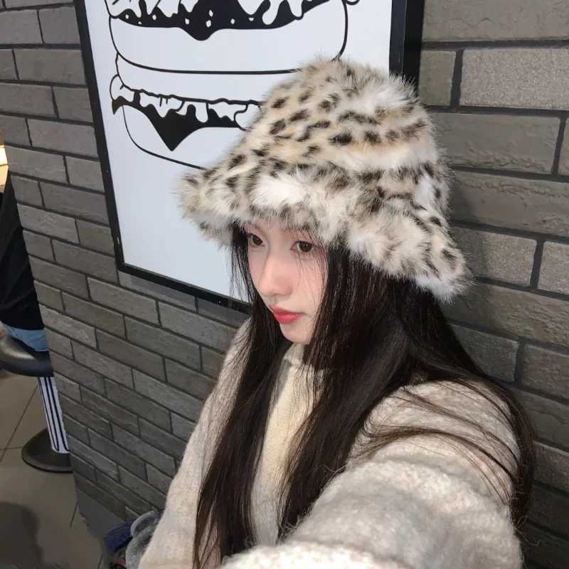 Leopard Plush Fisherman Beanie Hat Korean Style Face Recognition Bucket Hats Big Head Circumference Faux Fur Streetwear CapsL251024