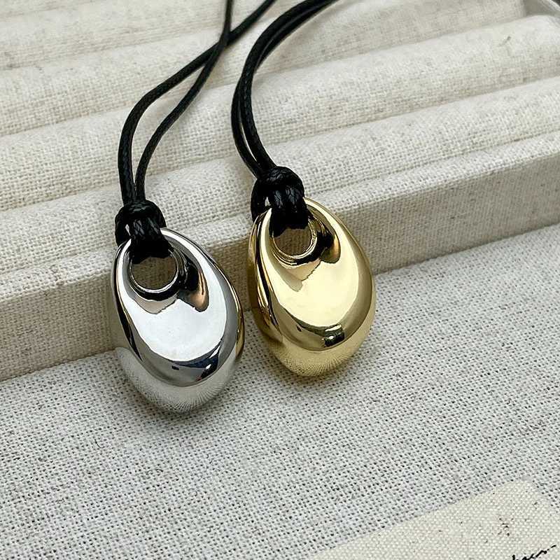 Pretty Cute Design Black Cord Irregular Metal Pendant Necklace for Women Long Style Adjustable Sweater Chain JewelryXJ251024