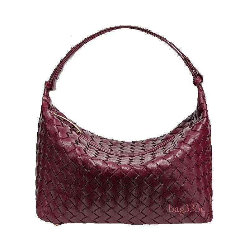 Hand-Woven Fashion Trend Single Shoulder Crossbody Casual Simple Handheld Lunch Box Bag
