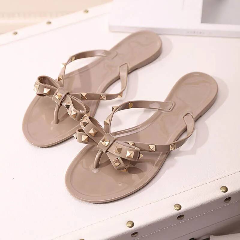 2021 Fashion Woman Flip Flops Summer Flats Cool Beach Rivets Shoes Sandals Girls Size 36-40 ddmypanda