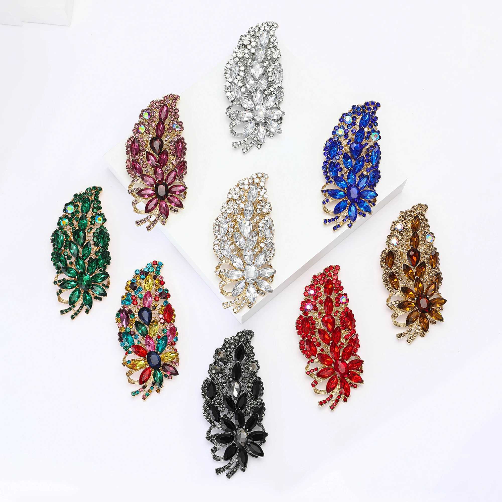BeautBerry Shiny Large Glass Flower Brooches for Women Unisex Rhinestone Pins 6color Available Casual Party Accessories Gifts J251115
