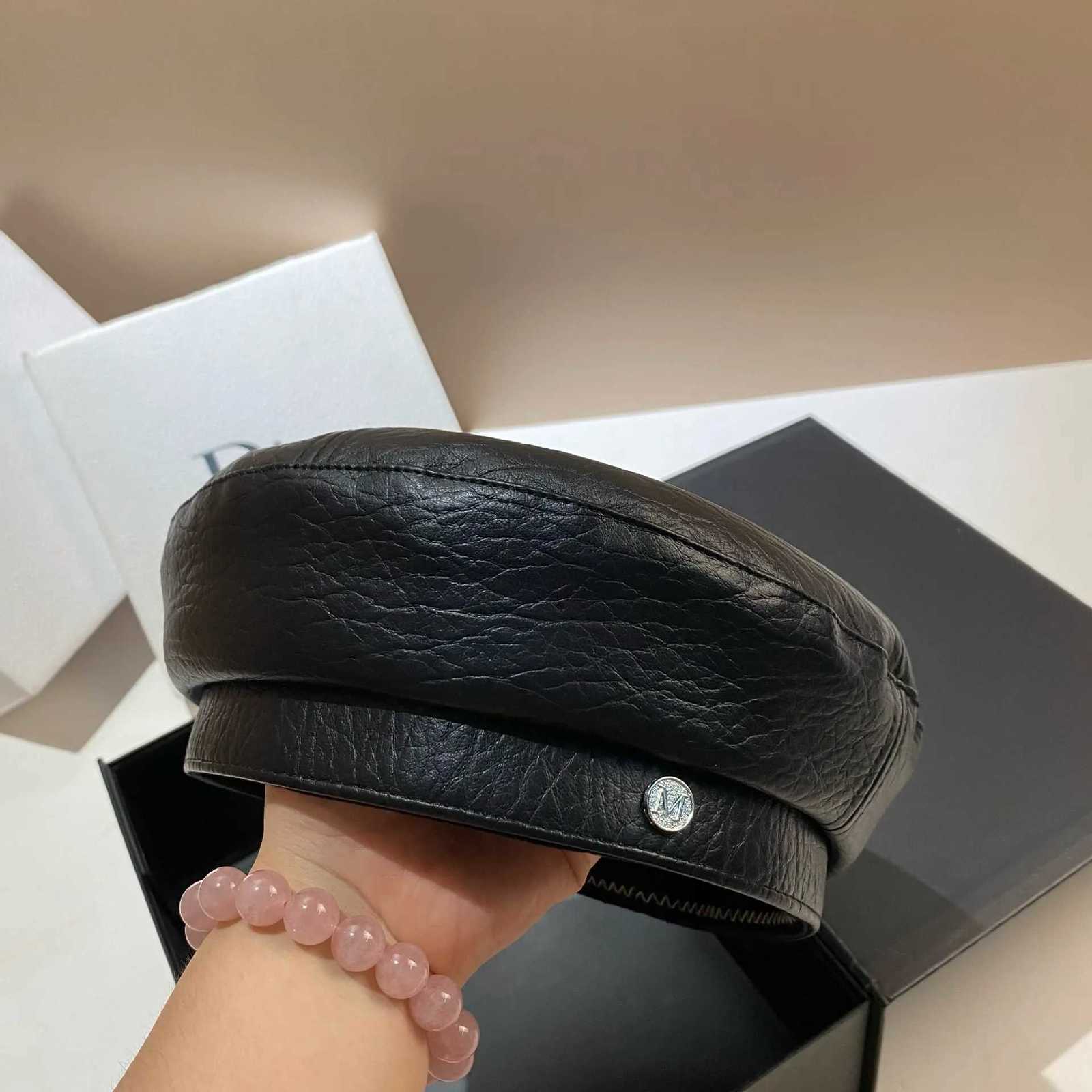 PU Leather Beret Cs Wen Fashion Artist Painter Hat Letter M Fem Berets Flat Top Octagonal C Ladies AllMah Cs Y251025
