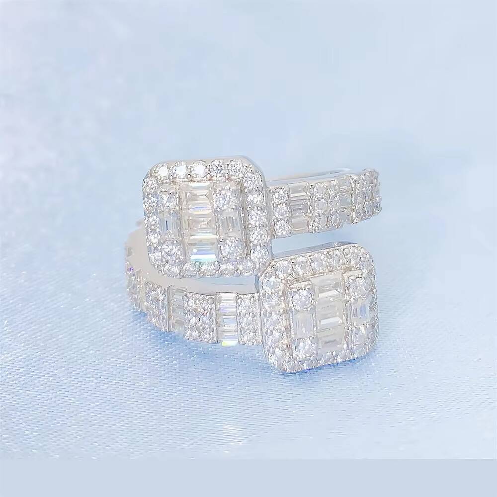 New Arrival 925 Silver Brilliant Round Emerald Cut Pass Diamond Test Sparkling D Color Moissanite Ring for Women Fine Jewelry