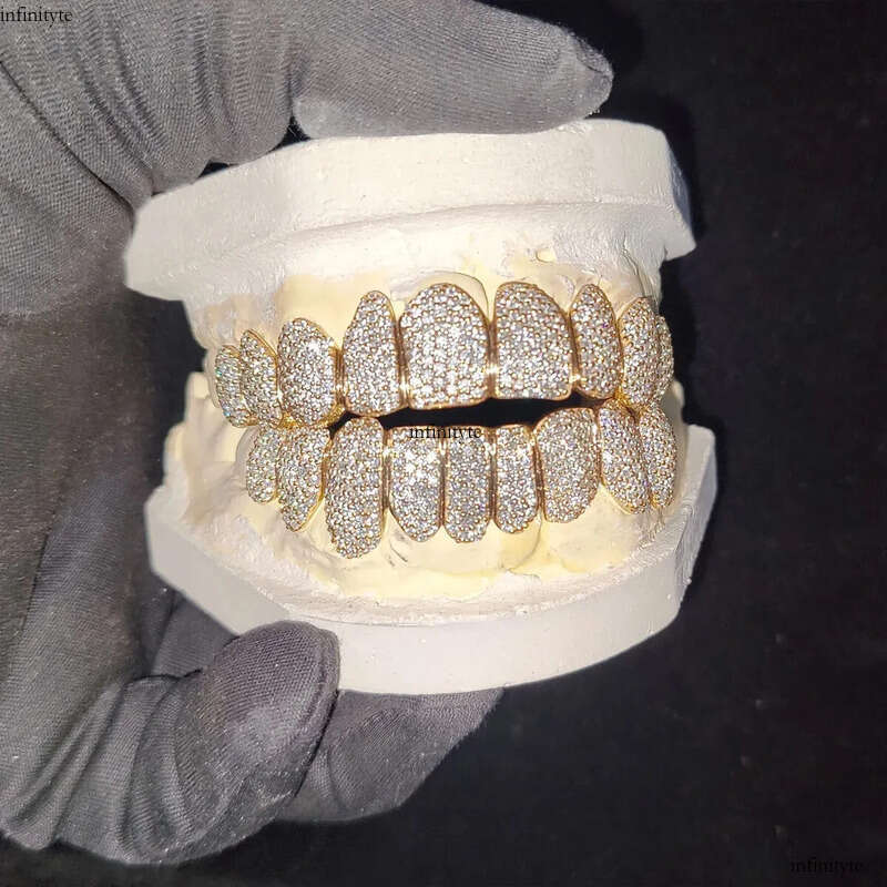 2025 NEW Solid Sier Gold Plated Iced Out VVS Moissanite Dia Hip Hop Grillz for Teeth