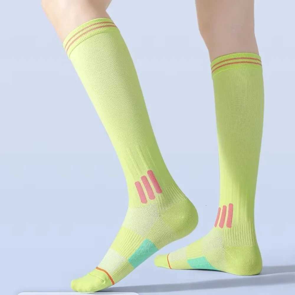 New Compression Fitness Long Tube Socks Elastic Antislip Beautiful Calf Sock Running Skipping Yoga Socks For Running Jump Y251024