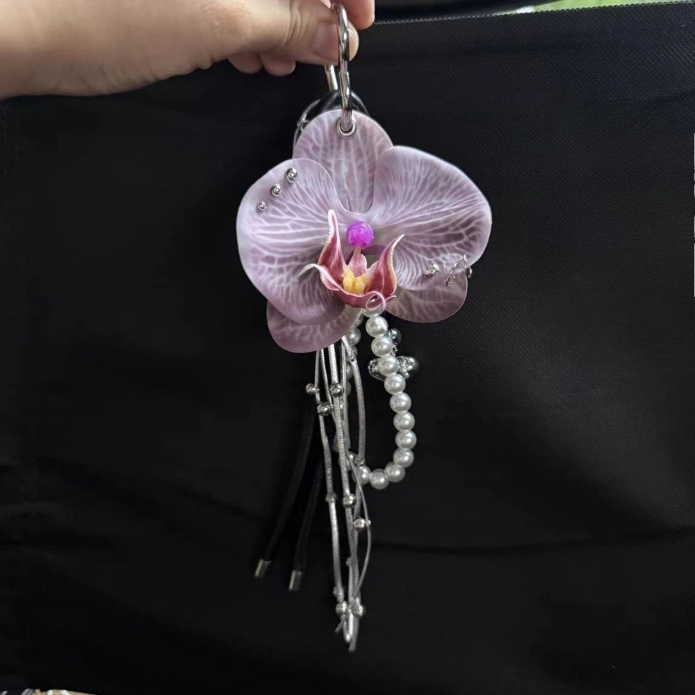 Creative Simulation Flower Bag Pendant Exquisite Phalaenopsis Orchid Lily Keychain Fashion Backpack Decoration Accessories Gifts 251023