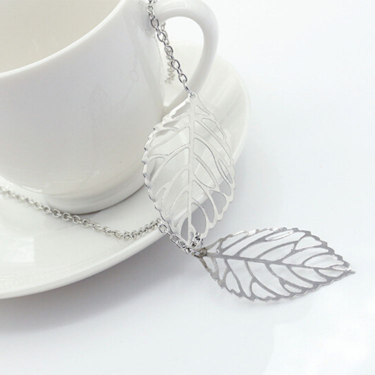 Forest Style Metal Colorful Hollow Leaf Necklace Simple Versatile Collarbone Chain