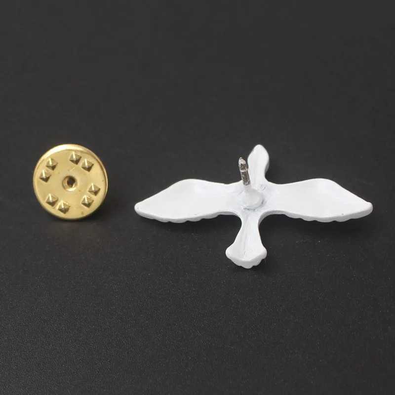 Peace Dove Womens Brooch Lapel Pin Collar Jewelry Anime Badges Halloween Christmas Gift Anime Pins New Year Fashion Brooches J251115
