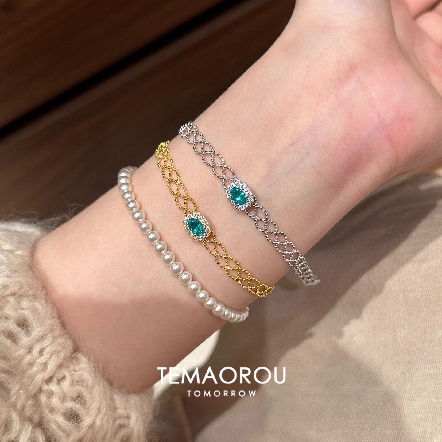 TaiYang New Gold Plated Copper Paraiba Blue Crystal Bracelet, Delicate Lace Chain with Sparkling Sugar Cube Charm for Women