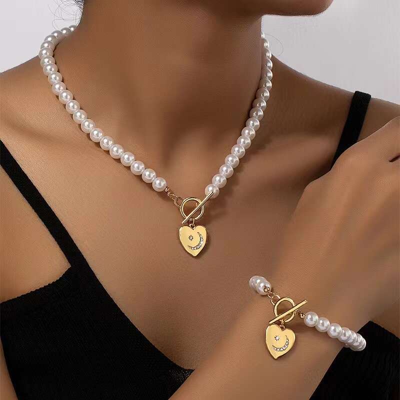 Necklace Bracelet Designer luxury pendant necklace imitation pearl Bracelets for Women men Exquisite Fashion High End copper plated with 18K gold Fest
