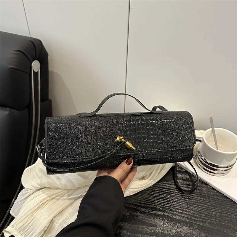 Trendy Horizontal Womens Handbag Casual Fashionable Spring Shoulder Bag Crossbody Bag Polyester Fiber Medium Hardness Z251024