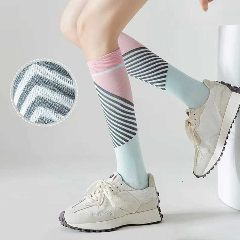 1 Pair Women Sports Pressure Calf Socks Summer Sweat Absorbing Breathable Running Skipping Rope Fitness Anti Slip Casual Socks Y251024
