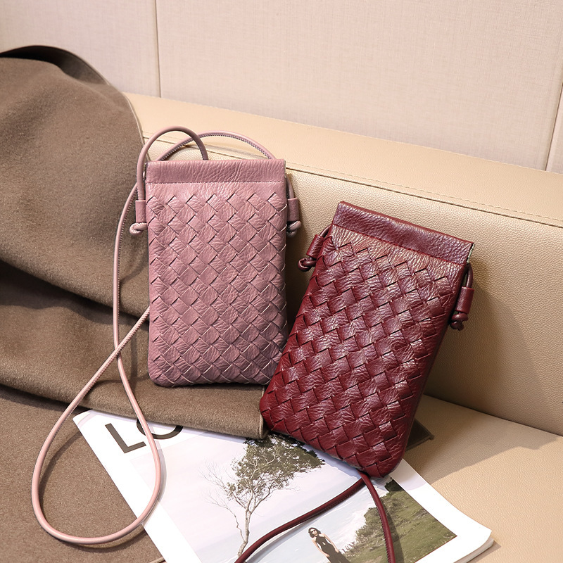 Luxury Brand Designer Bag Fresh Mini Woven Phone Bag Exquisite Small Simple Fashion Shoulder Bag Women Casual Texture Versatile Crossbody Bag