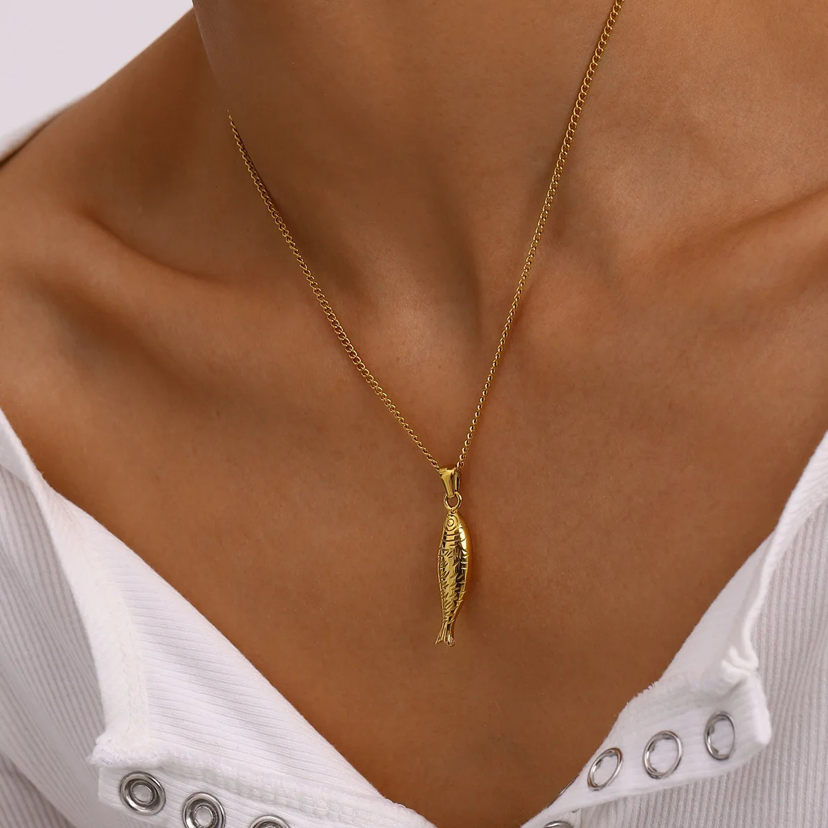 12pcsLot Cute Stainless Steel Gold Plated Small Fish Pendant Necklace for Women Waterproof Beach Party Jewelry Summer Gift 251023