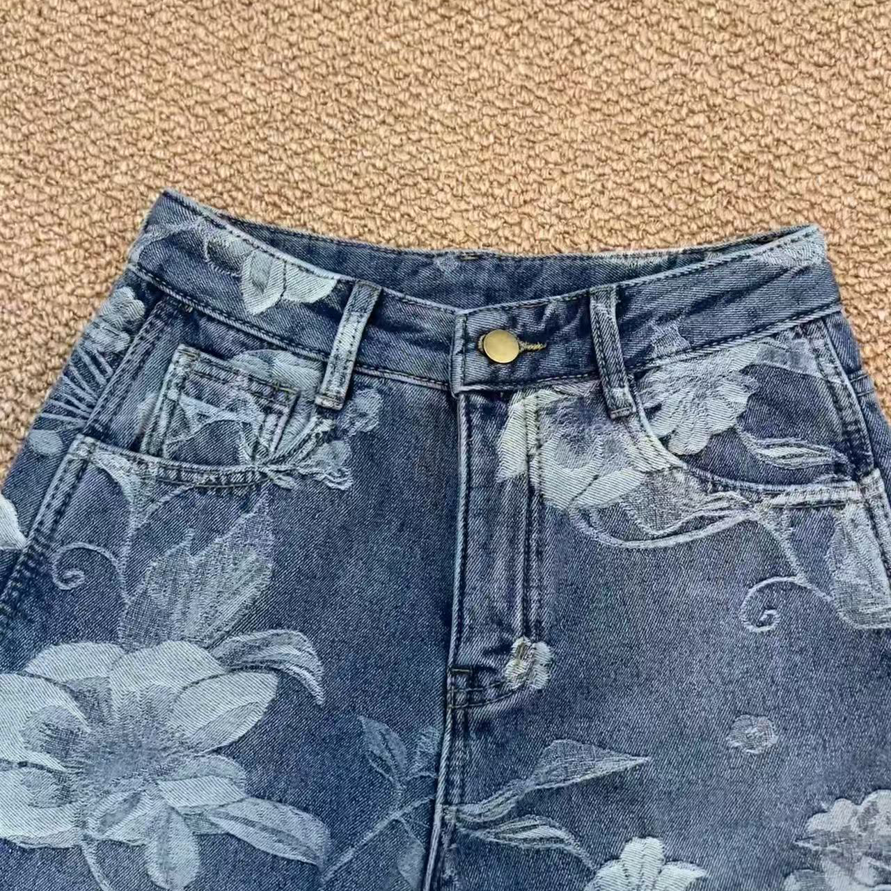 Women's Jacquard Fleece-Lined Loose Jeans - Casual Warm, Comfortable Denim Pants with Floral Pattern, Ideal for Autumn & Winter Daily Wear 2818 Z