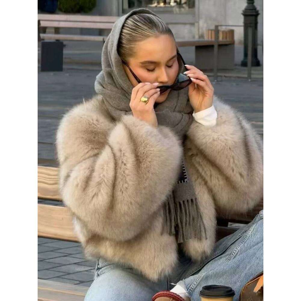 2025 Fashion Women's Artificial Fur Effect Short Jacket Winter Female Thick High Street Vintage Loose Warm Streetwear