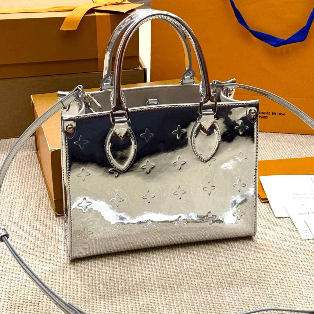 25SS Womens Luxurys Designer Onthego Silver Tote Bags Patent Leather Shopping Bag Embossing Handbag Shouder Crossbody Bag Commuter Bag Purse Pouch 25CM