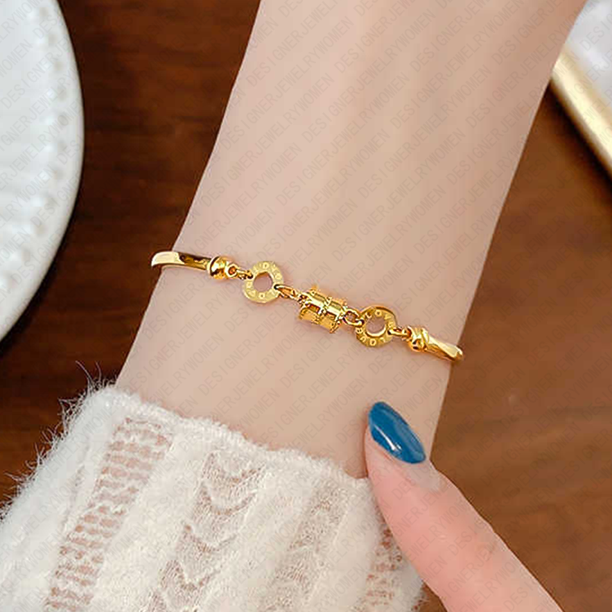 Designer Bracelet Bracelet for Women Stainless Steel Bracelets Gold Bangle Delicate Bangles Luxury Jewlery Designer for Women Elegant Timeless Fashion