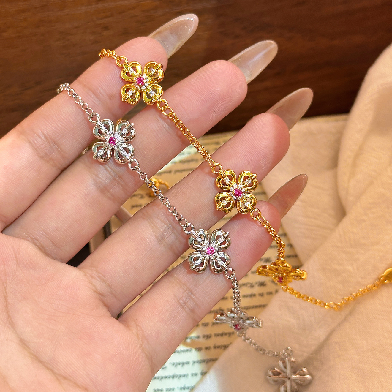 TaiYang New Gold Plated Copper Chinese Style Five-Flower Bracelet, Adjustable Copper Chain with Elegant Clasp for Women